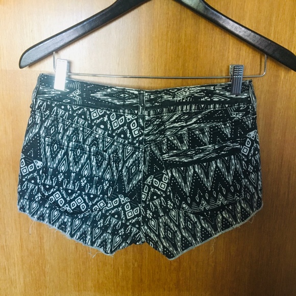 Patterned Shorts - Picture 2 of 2